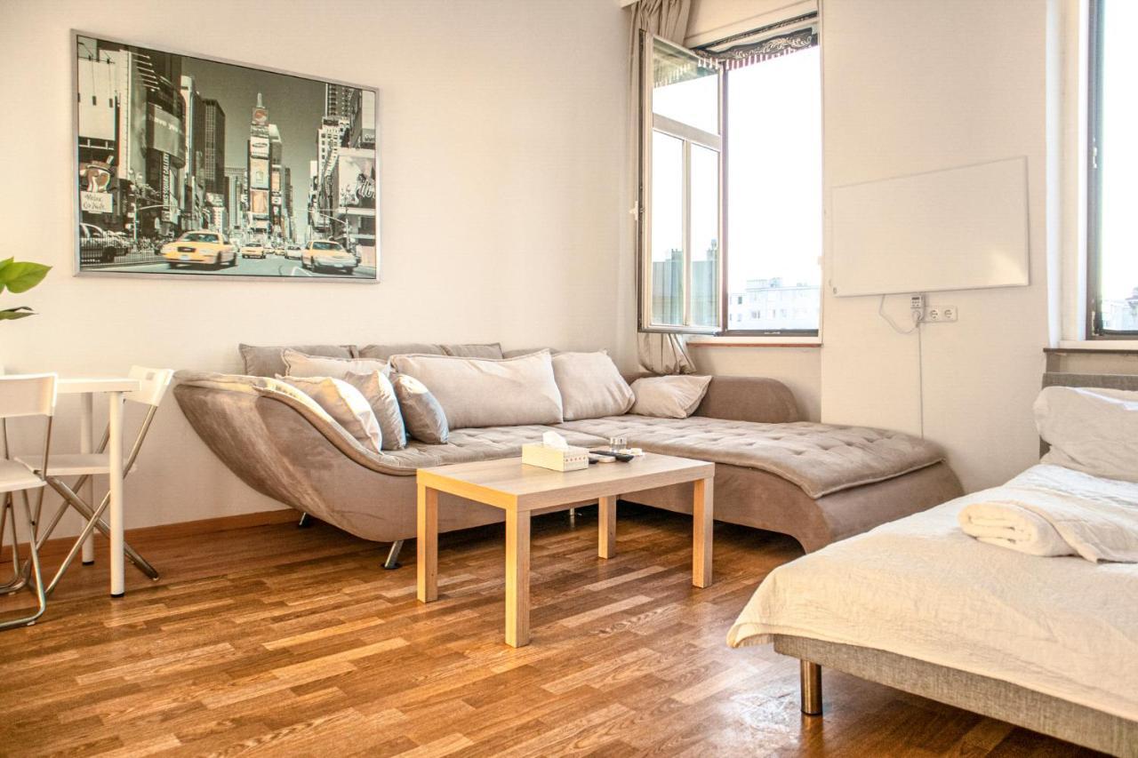 וינה Joyful 2Br Shared Apt Near Millenium Tower & Danube River מראה חיצוני תמונה