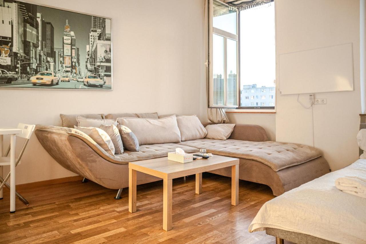 וינה Joyful 2Br Shared Apt Near Millenium Tower & Danube River מראה חיצוני תמונה