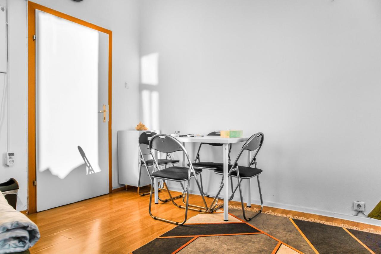 וינה Joyful 2Br Shared Apt Near Millenium Tower & Danube River מראה חיצוני תמונה