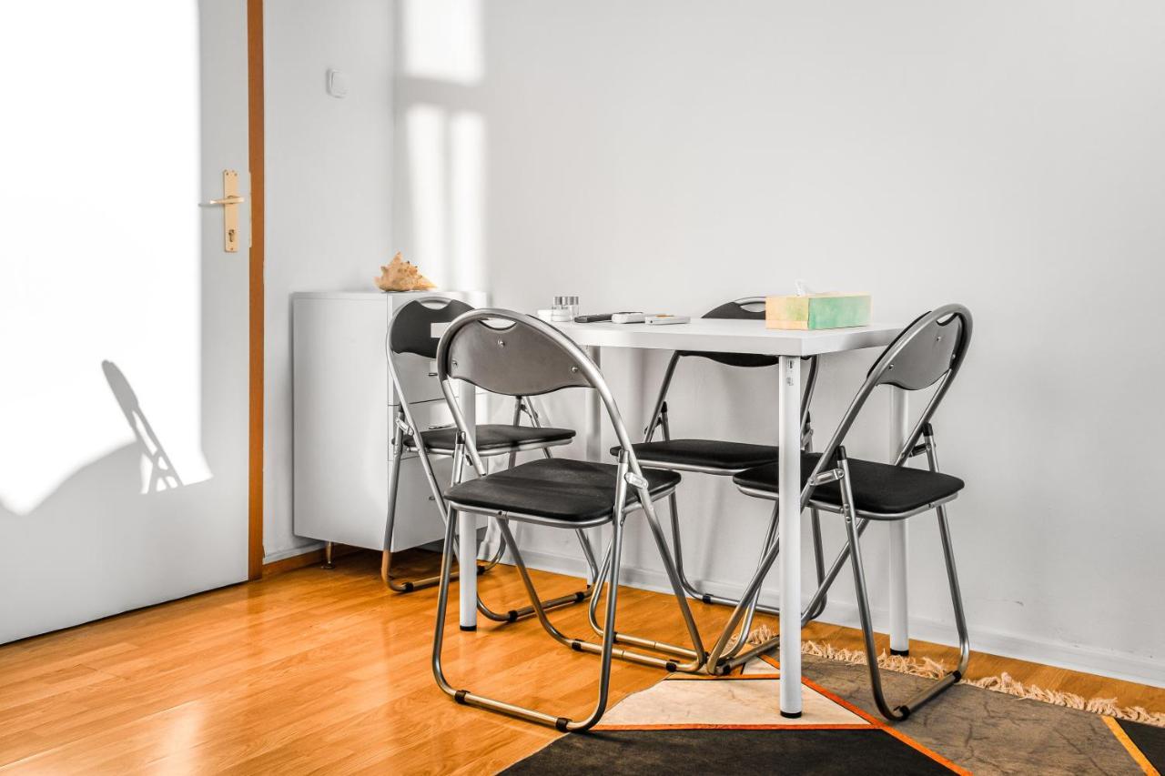 וינה Joyful 2Br Shared Apt Near Millenium Tower & Danube River מראה חיצוני תמונה