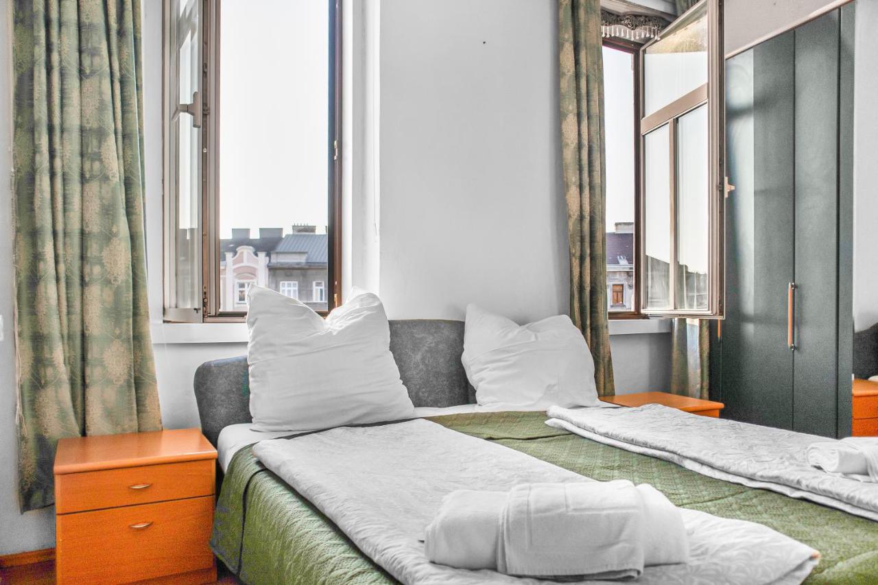 וינה Joyful 2Br Shared Apt Near Millenium Tower & Danube River מראה חיצוני תמונה