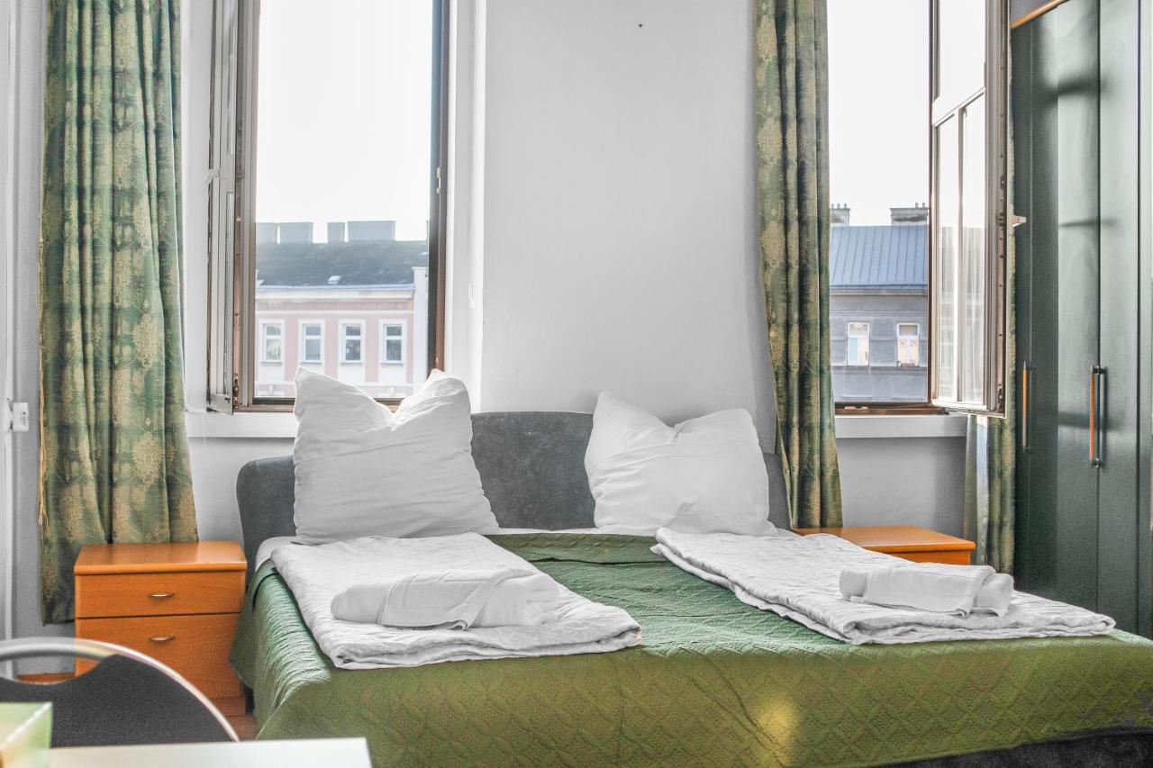 וינה Joyful 2Br Shared Apt Near Millenium Tower & Danube River מראה חיצוני תמונה